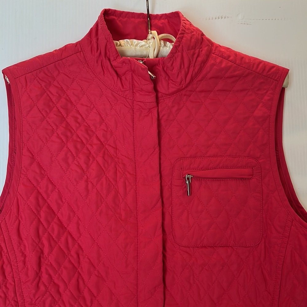 Women’s Quilted Vest Size PM - Picture 3 of 11